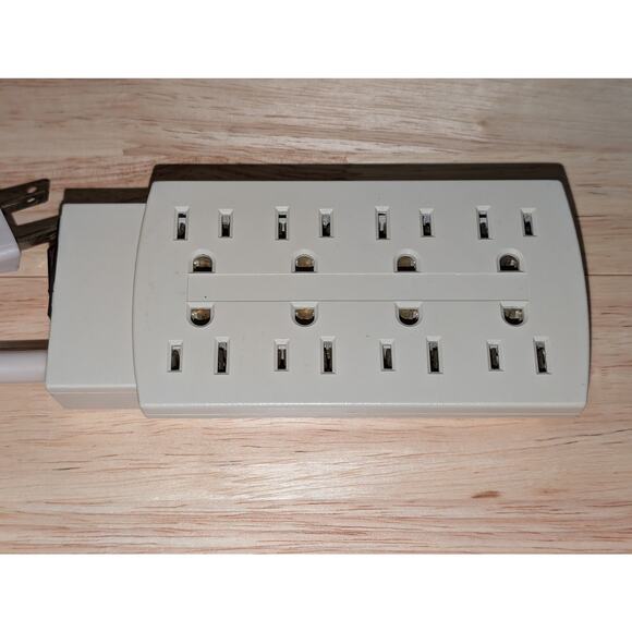 III WOODS 15A Power Strip Surge Protector w/ 8 Outlets & 2 FT Cord Beige #6675 - Picture 3 of 4